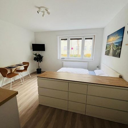 Black Forest City Apartment Mit Kostenlosem Parkplatz Friburgo in Brisgovia Esterno foto